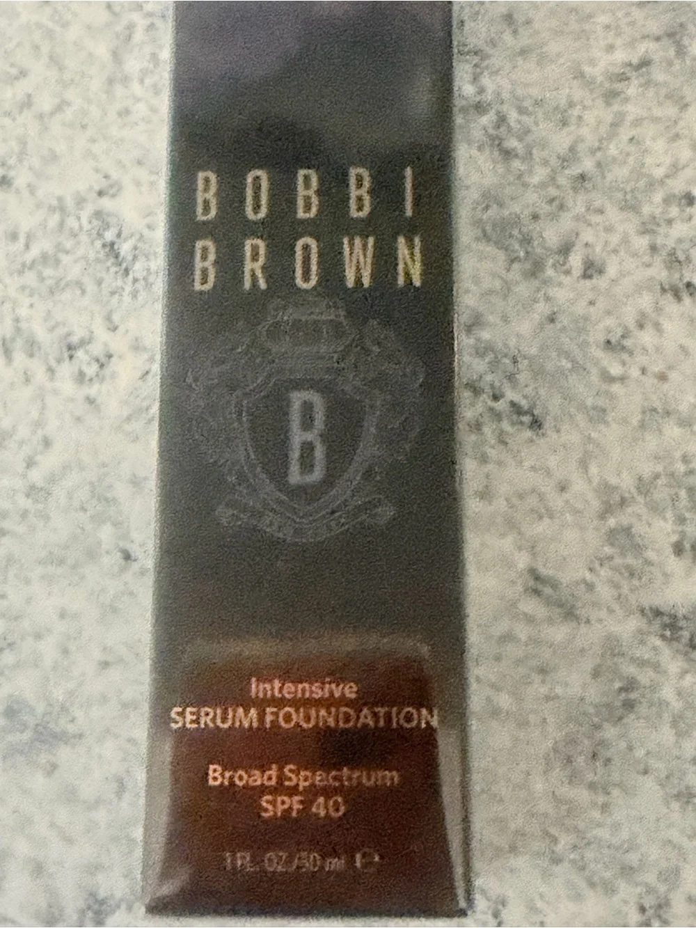 Bobbi Brown Intensive Serum Foundation - Brown and Gold Accents